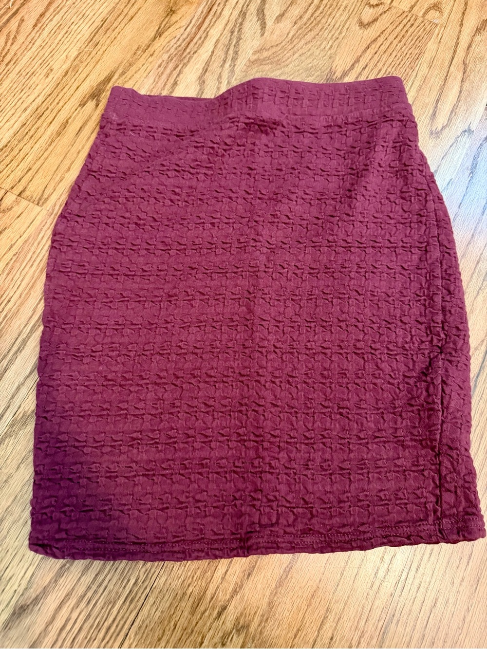 Sparkle & Fade Wine Textured Pencil Skirt